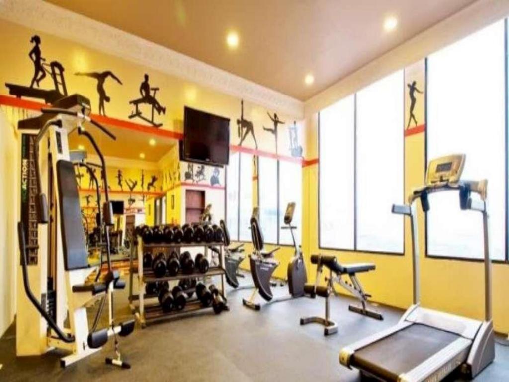 Amos Cozy Hotel Melawai Джакарта Екстериор снимка