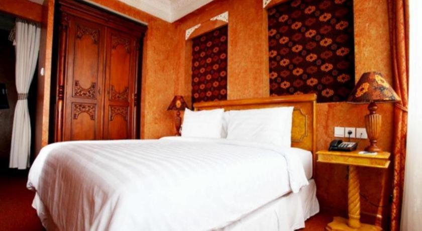 Amos Cozy Hotel Melawai Джакарта Екстериор снимка