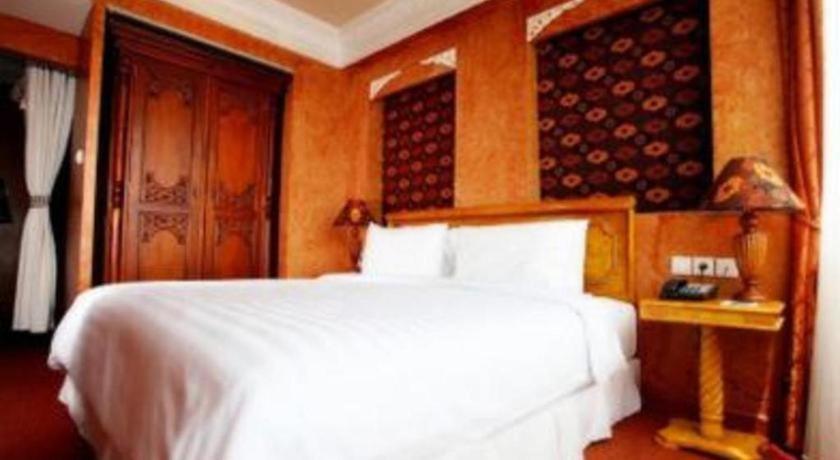 Amos Cozy Hotel Melawai Джакарта Екстериор снимка